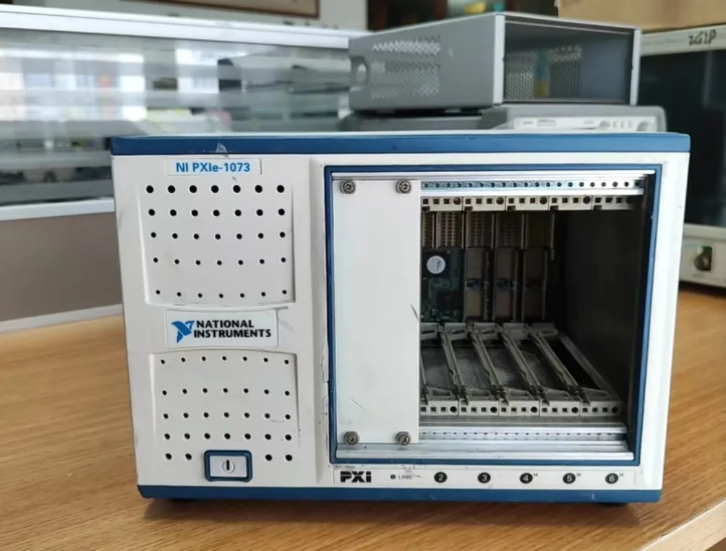 TAX NI National Instruments PXIe-1073 Chassis | (5-Slot) 2 PXI Express#Moqu