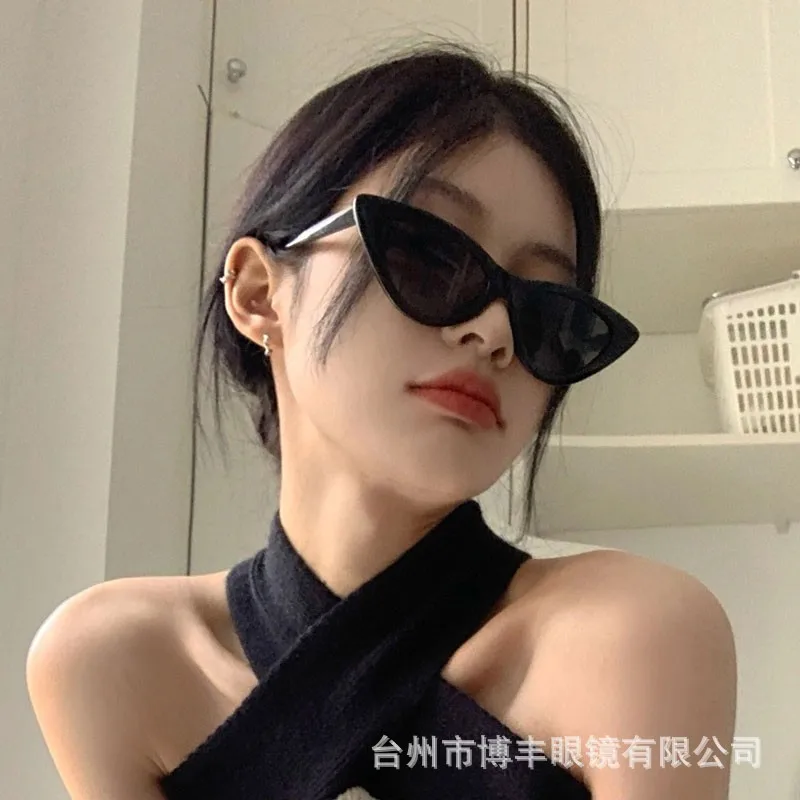 

Vintage Cat Eye Sunglasses Woman Retro Brand Cateye Shades Sun Glasses Gradient Mirror Plastic Frame Designer Oculos De Sol