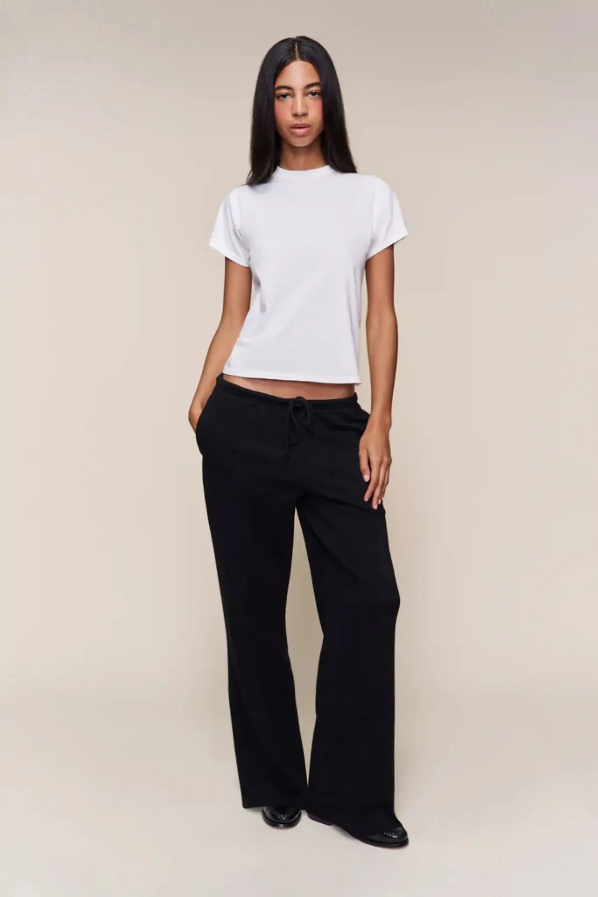 Guizi Black Autumn and Winter Long Wide-Leg Sweatpants, Elastic Waist Floor-Length Casual Pants, Pure Cotton Lining with Brushed Material, Double Pocket Design, Warm Sports Pants