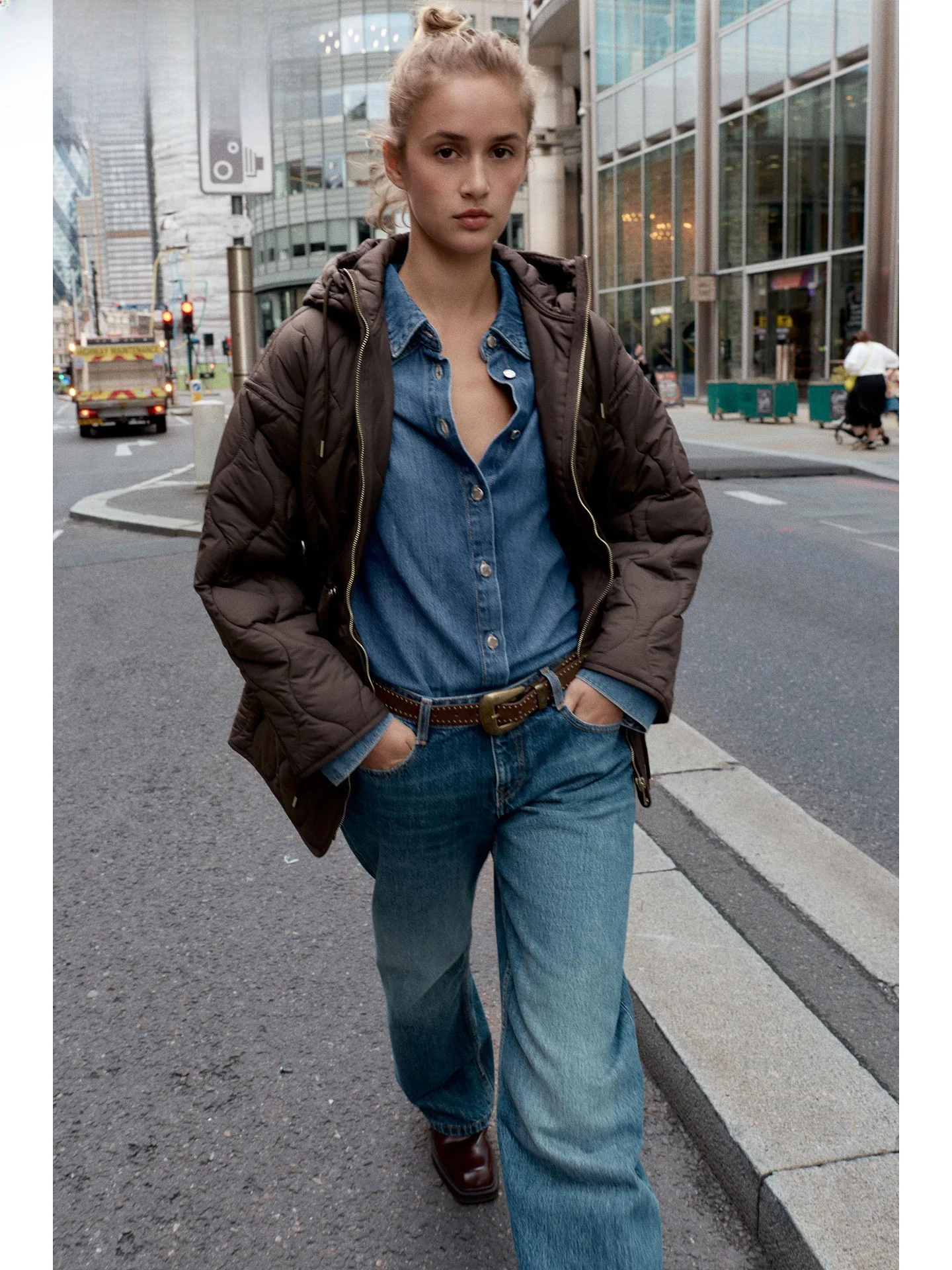 

ZAPRHA, осень 2022, американское стеганое пальто с воротником-стойкой и капюшоном на талии, женское модное стеганое пальто, длинная молния