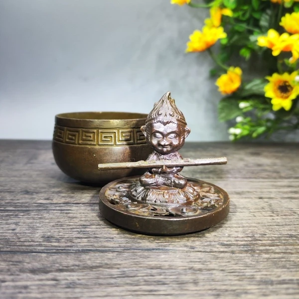 

Qitian Da Sheng Copper Indoor Sandalwood Incense Burner Household Creative Sun Wukong Pan Tea Ceremony Ornament