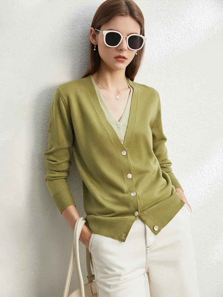 Amii Minimalism Woolen Cardigan For Women 2024 Autumn New Office Lady V-neck Spliced Fake Two Loose Shell Buckle Blouse 12443205