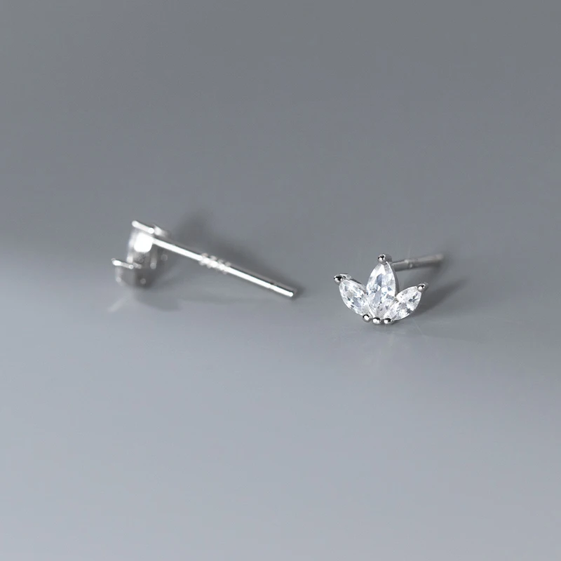 WANTME-Pendientes de plata de ley 925 con forma de hoja pequeña para mujer, aretes brillantes de circonita, Piercing de corona para adolescentes,