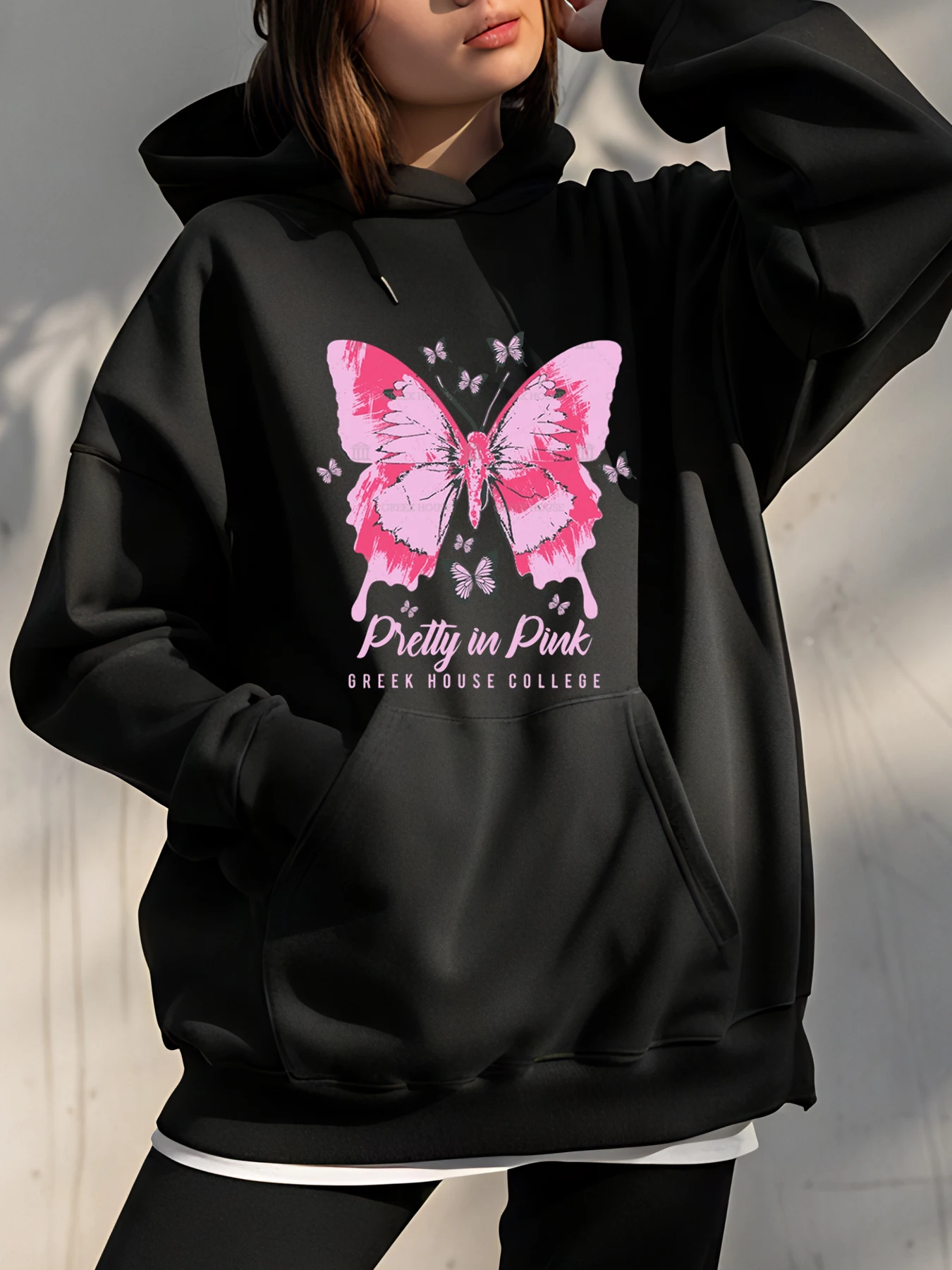 

Женская толстовка с розовым принтом бабочки, толстовка большого размера, повседневный пуловер в студенческом стиле, греческий дом, модный пуловер для колледжа для женщин