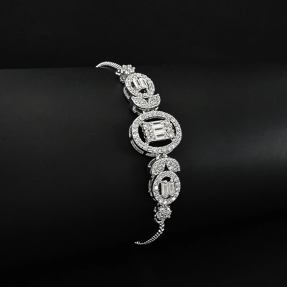 2024 New Arrival Unique Design Trendy Silver Color Bracelet Bangle for Women Valentine\'s Day Gift Jewelry Wholesale Z75