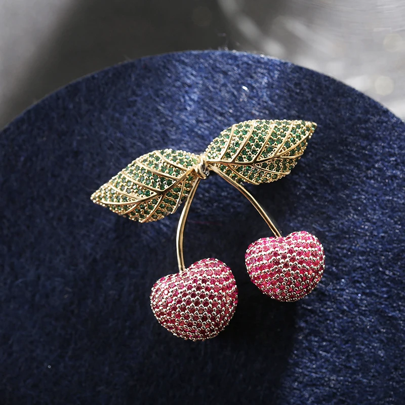 المبهر كامل الزركون معبد الكرز النحاس التلبيب دبابيس المبهر الفاكهة على شكل دبابيس النحاس جميلة النساء الفتيات فستان الصدار