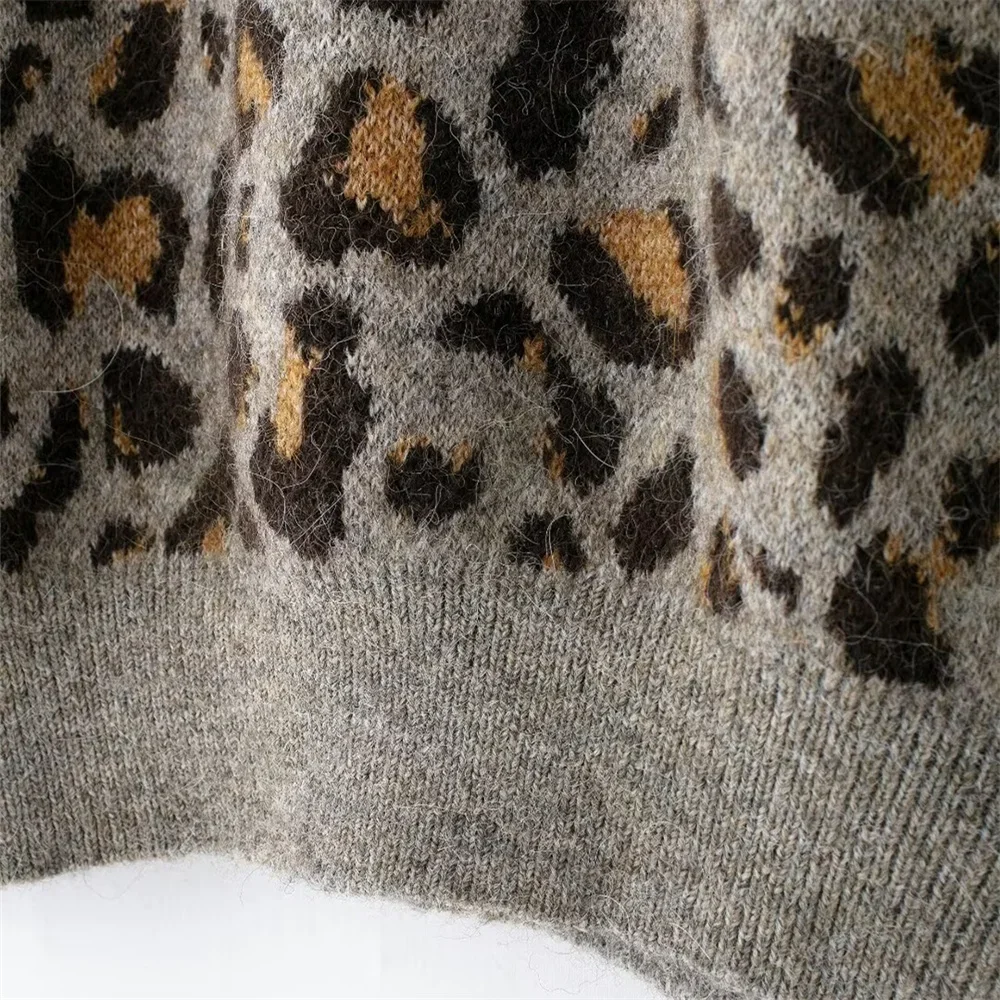 2025 herbst Neue frauen Faul Stil Lose Leopard Muster Tier Muster Rundhals Gestrickte Pullover