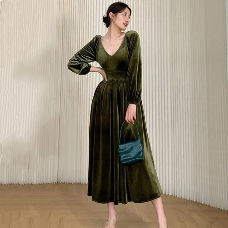 2025 Winter frauen Elegante luxus gold samt kleid, sexy V-ausschnitt palast vintage Velours party kleid vestidos elegantes para mujer