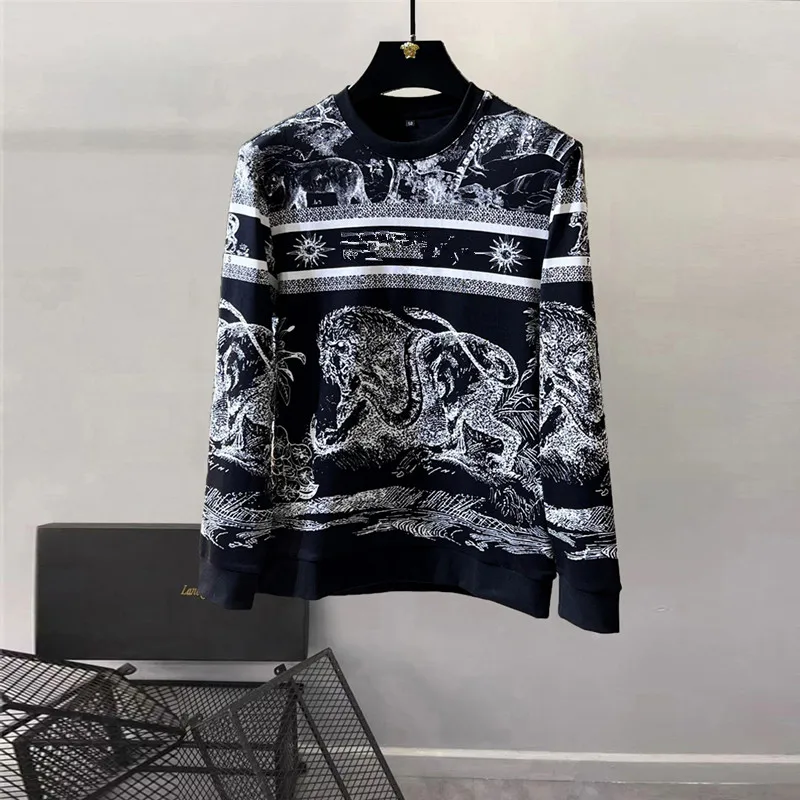 

Europe and the United States men's 2023 winter new Long sleeve round neck animal print Fashionable velvet hoodie