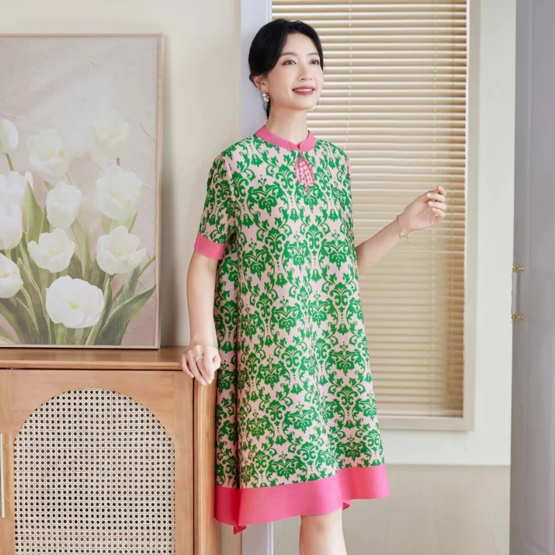 

Miyake Тонкое платье больших размеров, женское новое винтажное платье для мамы с принтом, плиссированная коралловая юбка средней длины, свободная, большого размера, с эластичностью