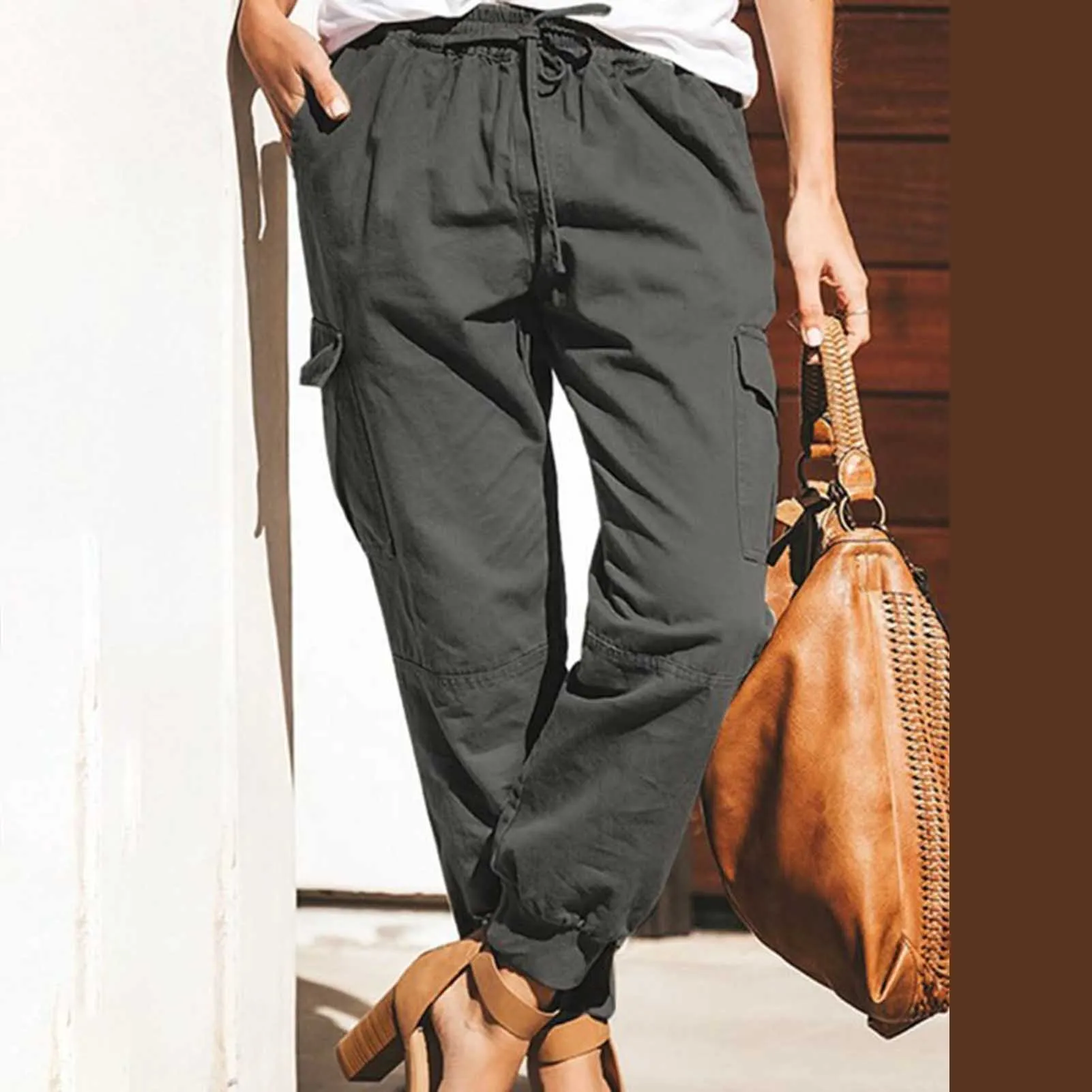 Women's Cargo Jogger Pants Relaxed Fit Drawstring Trousers with Pockets for Women Girls Outfit