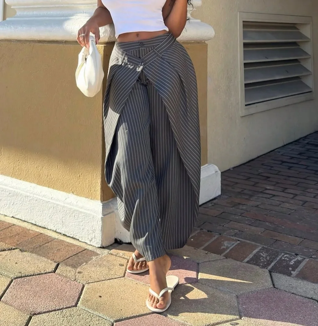 Women's Retro Pinstripe Wide Leg Pants Cross Waist Pleated Flowy Trousers Casual Low Rise Loose Suit Pants Floor Length Slacks