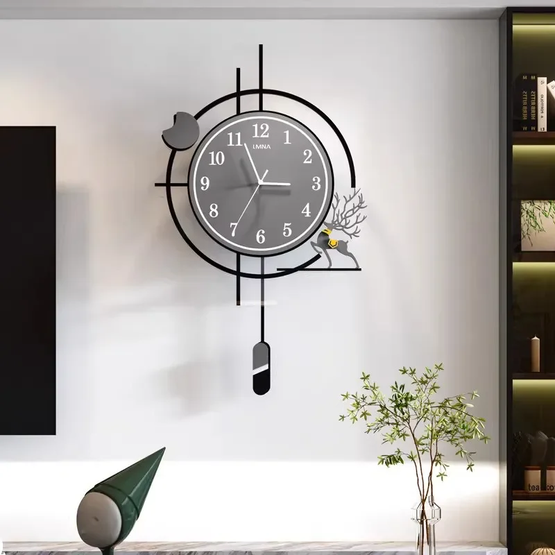 Factory Direct 2026 Minimalist Design Wall Clocks Modern Luminous Xenomorph Luxury Wall Watch Simple Restaurant Horloge Murale R