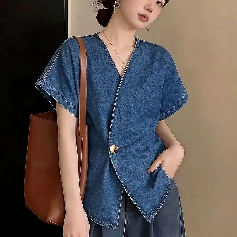 Retro High-End Short Sleeved Denim Shirt For Women, 2026 Summer Plus Size Slimming Versatile And Age Reducing Top