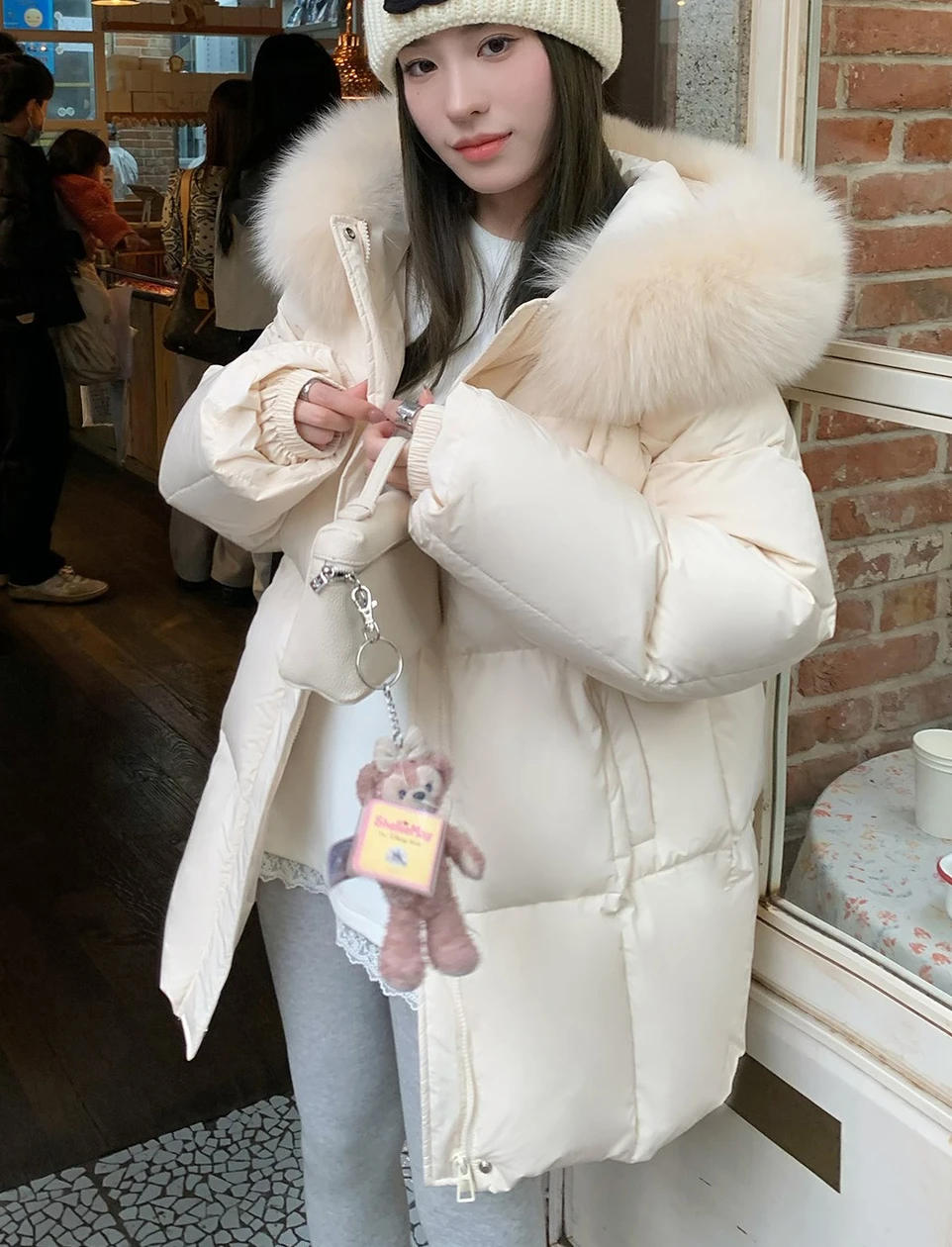 2026 Winter New Fox Fur Collar Down Jacket Women's Versatile Thickened Jacket