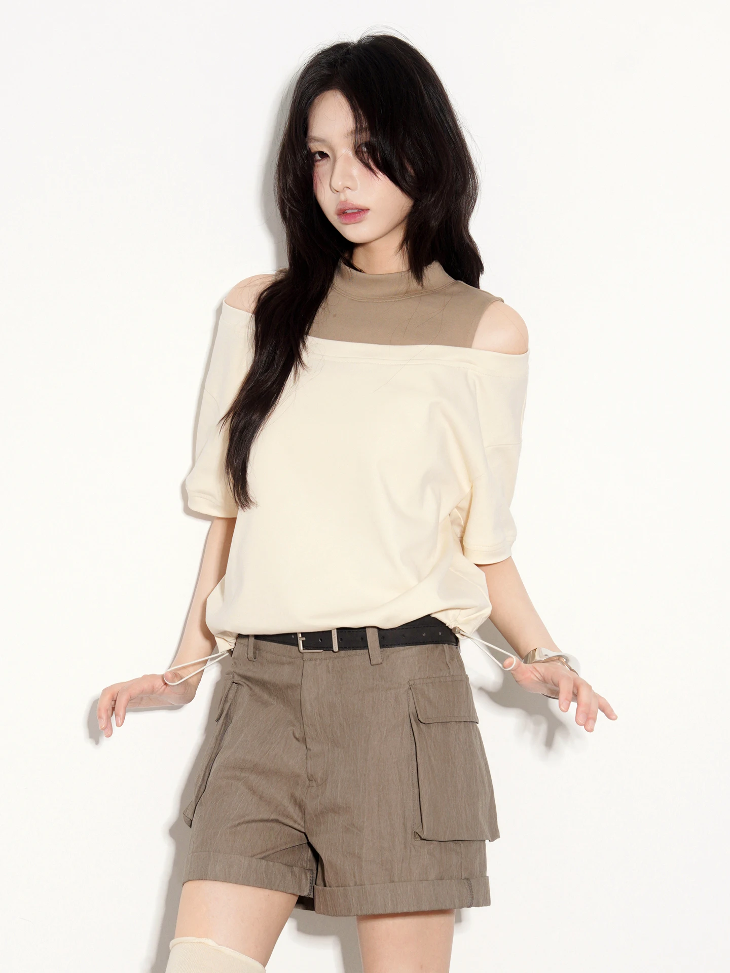 Gravity Museum Splice Color Block Shoulder Bared Short Sleeve T Shirt Women Summer Top High Collar Girl Style Universal Fit W...