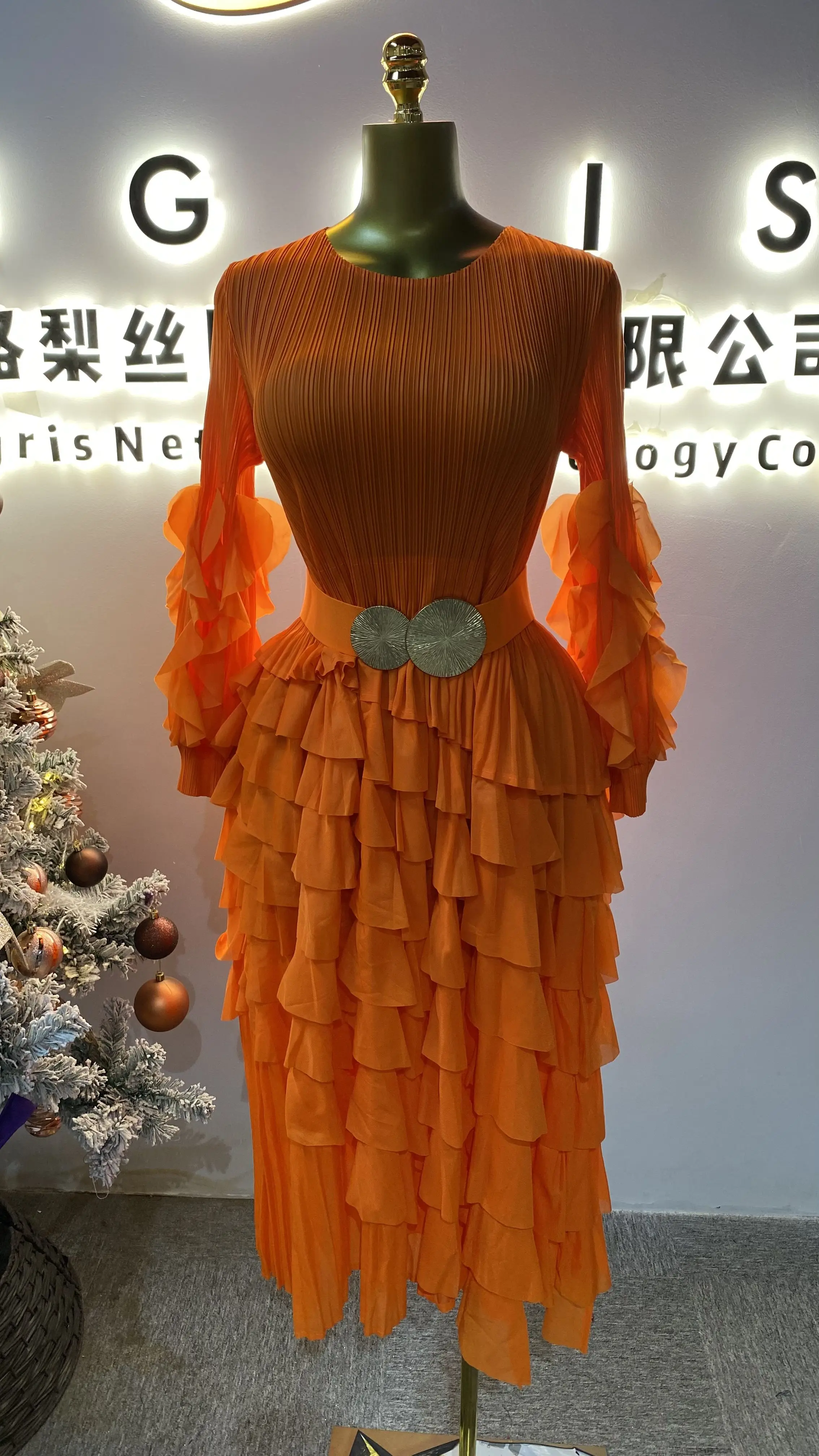 

2025 Autumn New Women's Casual Dress, Round Neck, Tie-Waist, Ruffled Waist, Pleated Long Sleeves-GZXX046