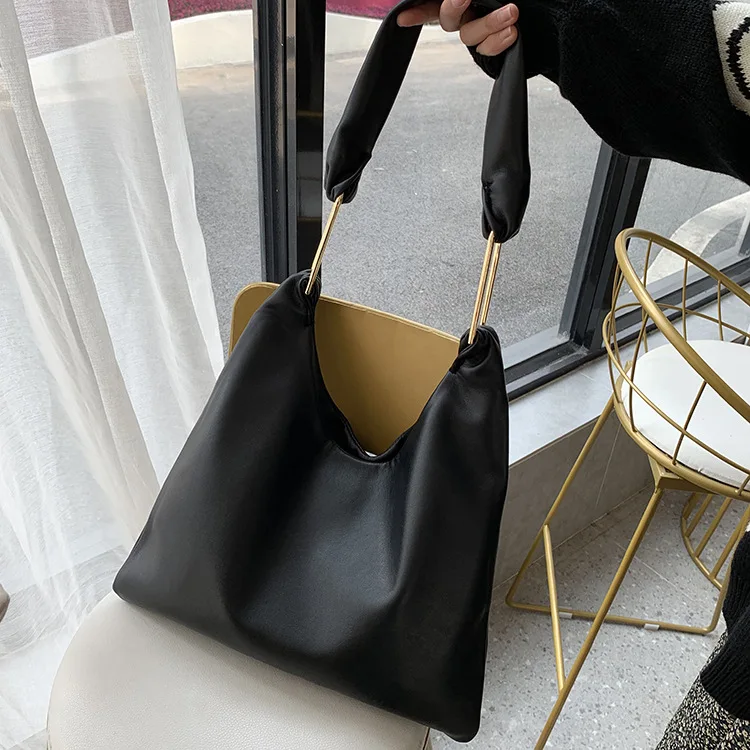 

New Fashionable Soft Pu Leather Metal Shoulder Strap Decoration Women's Bag Simple Casual Versatile Large Capacity Tote Bag Tide
