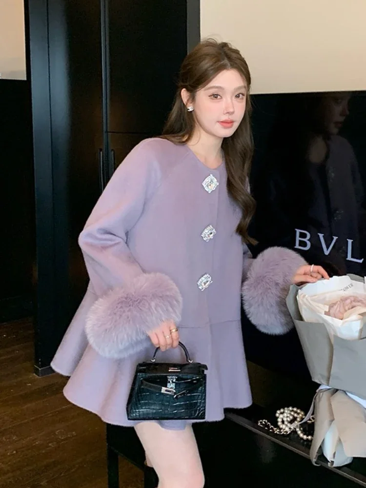 Jaket Wol Kasmir Hangat Wanita Musim Gugur Musim Dingin Baru, Mantel Wol Bulu Rubah Asli Kancing Berhias Berlian Imitasi Panjang Sedang untuk Wanita