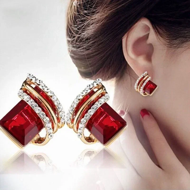 Huitan's neueste quadratische Ohrringe für Damen, einzigartiges kreisförmiges Design, luxuriöse und glänzende Zirkon-Hochzeits-Modeschmuck-Geschenke