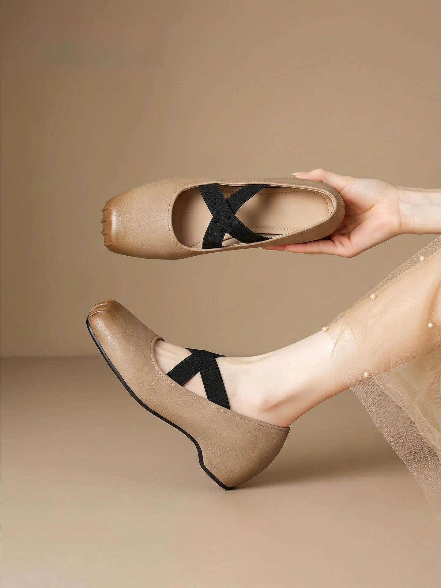 scarpe-basse-da-donna-modello-ballerina-nuova-collezione-autunno-2026-mary-jane-con-punta-a-naso-di-maiale-scarpe-estive-e-autunnali-alla-moda-con-fodera-in-pu-e-tacco-rialzato
