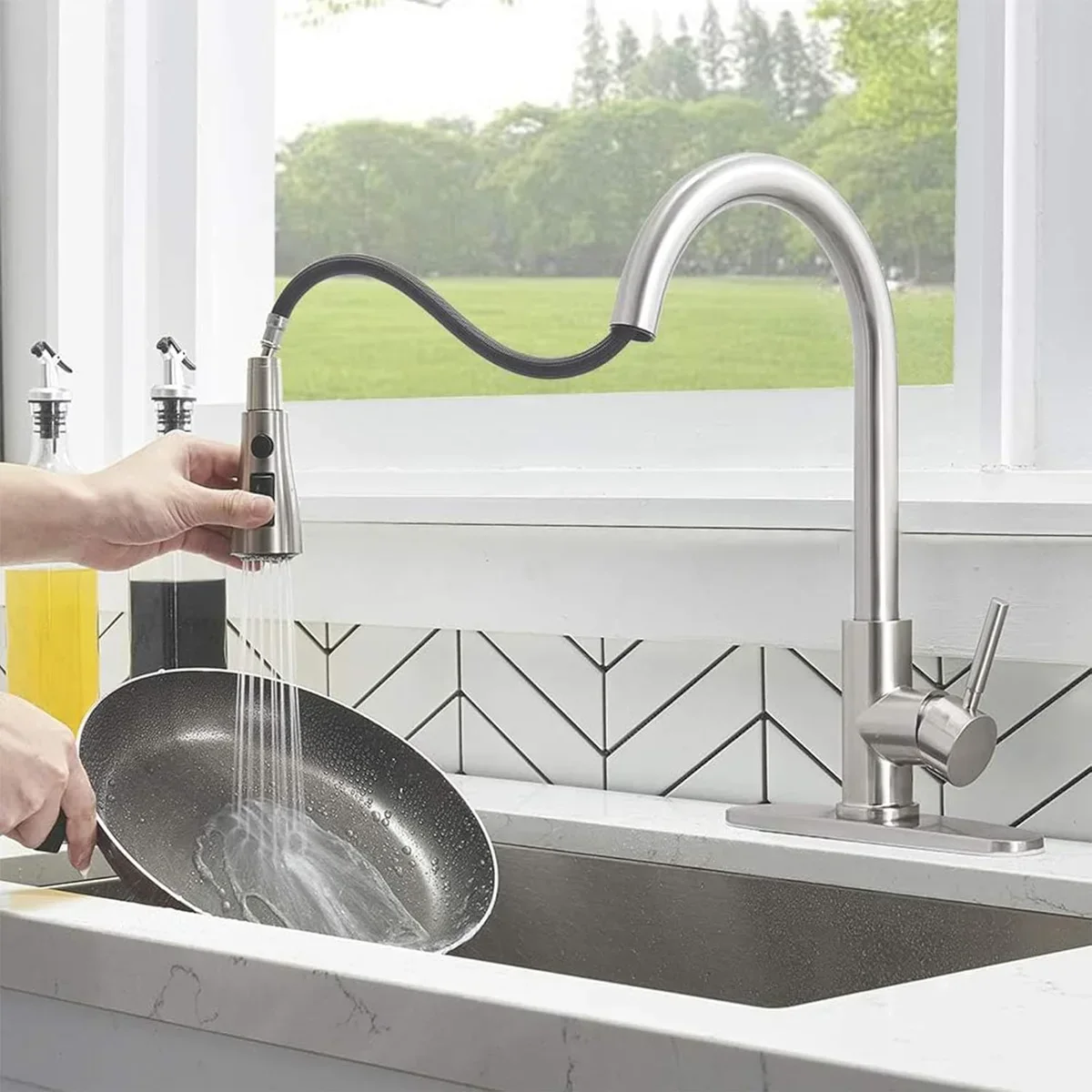 Kitchen Faucets Brushed Nickel Pull Out Kitchen Sink Water Tap Deck Mounted Mixer Stream Sprayer Head Hot Cold Taps Sliver