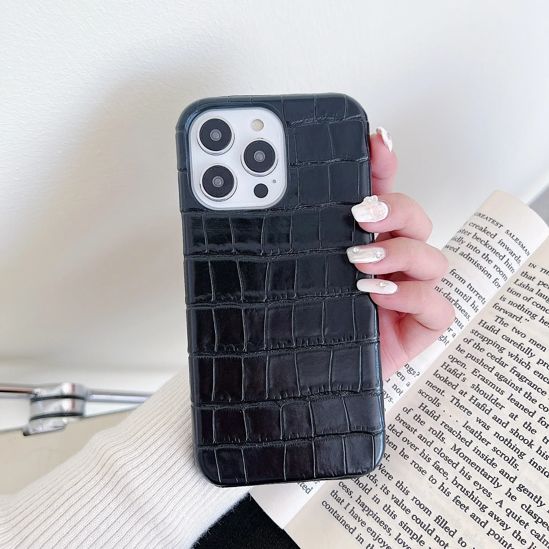 

New Crocodile Pattern Suitable for iPhone 15Promax Phone Case 14plus Half Pack 13 Pro Anti Drop 12 11 Xsmax Xr Protective Cover