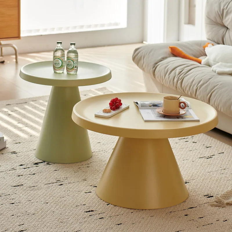 

Современный журнальный столик в кремовом стиле для гостиной, для небольшой квартиры, простой, в стиле ваби-саби, с дизайнерским подходом, круглый, маленький.