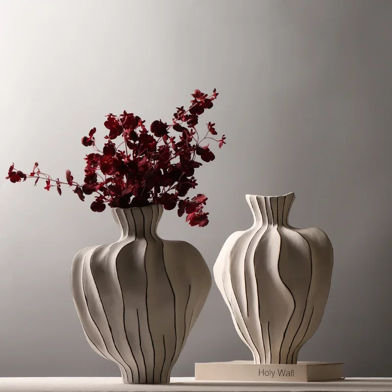 White Ceramic Vase Hand Drawn Black Line Porcelain Flower Pot Minimalist Wabi Sabi Tabletop Dried Floral Home Decor Ornament