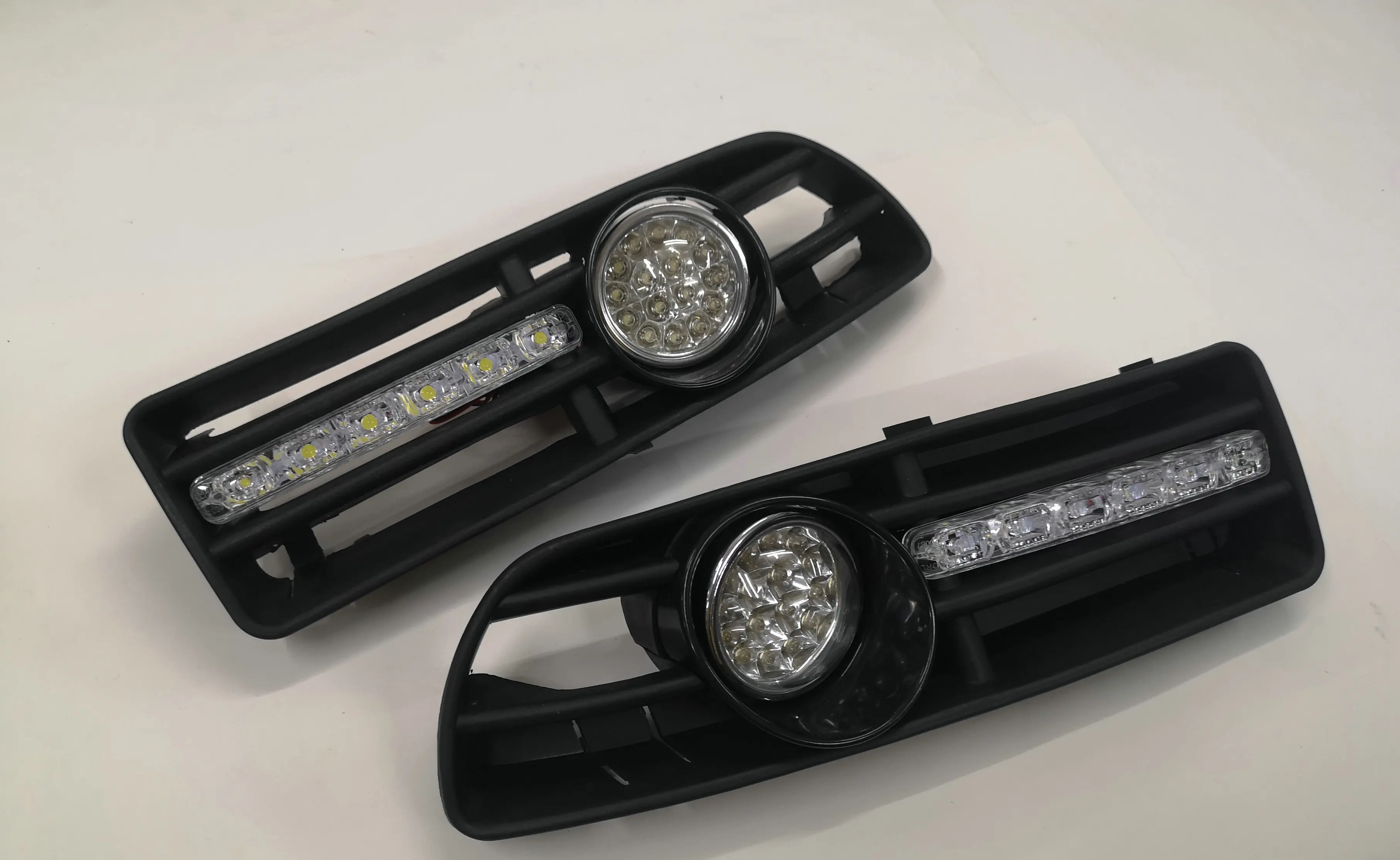 Front LED Fog Light Kit with LED Day Time Running Light For VW Volkswagen Jetta Bora MK4