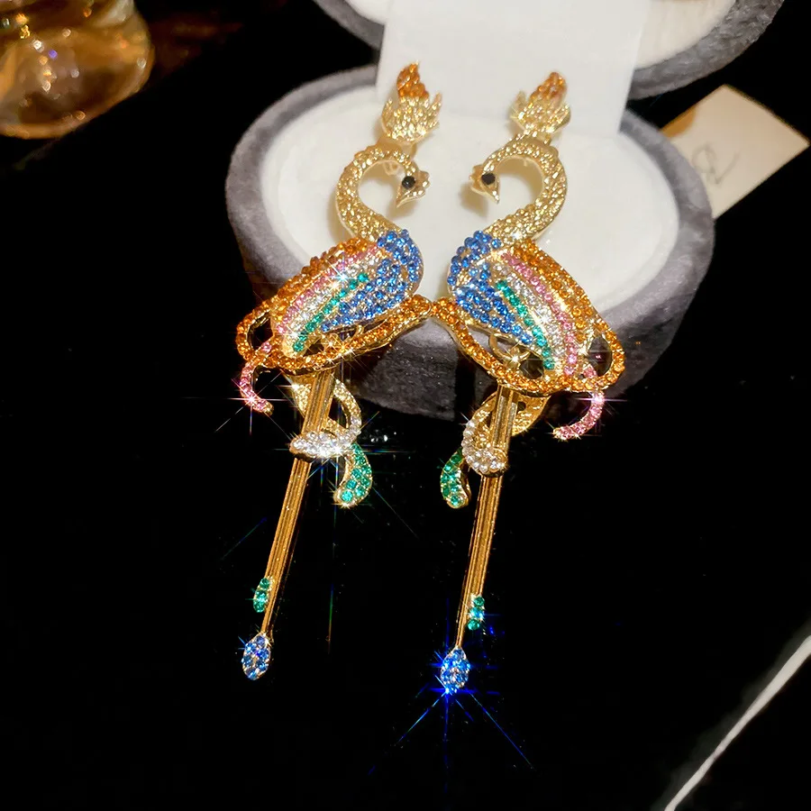 Pendiente de borla de flamenco colorido con incrustaciones de diamantes de imitación para mujer, pendientes de gota versátiles de moda Retro, joyería de diseñador de lujo
