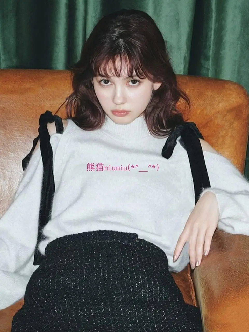 

Elegant Sweet Shoulder Bowed Knitted Sweater with Belt Design Nylon Rayon Wool Blend Long Sleeve round Neck Winter Fashion