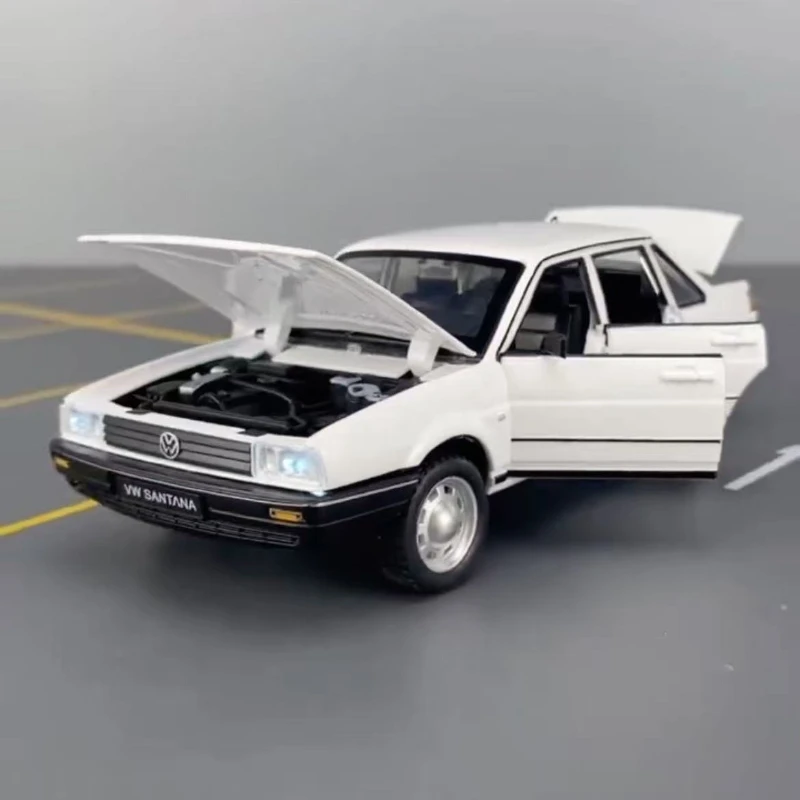 1:24 Volkswagen SANTANA Retro รถจําลองเสียงและแสงดึงกลับ Collectvie Diecast ของเล่นตกแต่งรถ C318