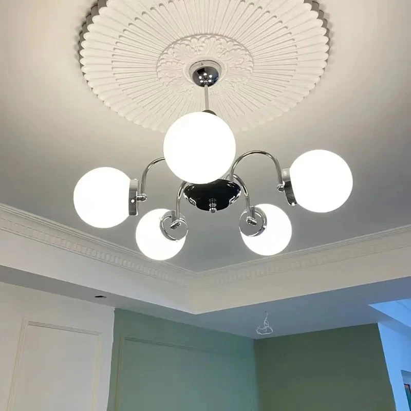 

French Chandelier in Antique Vintage Castle Decoration Living Room Lamp Cream Style Simple Chrome Lamp Bedroom Lamp