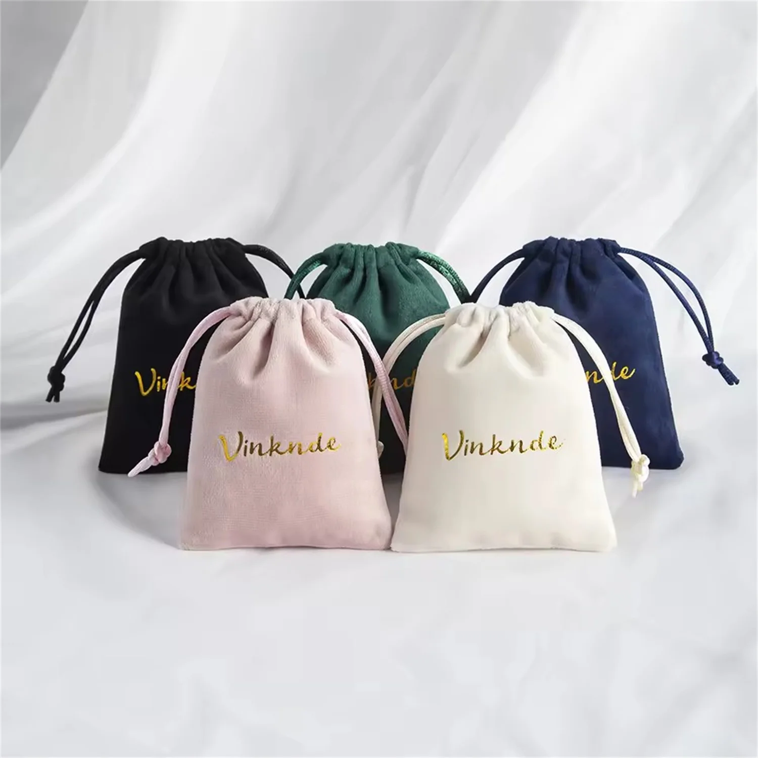 100pcs Green Velvet Packaging Pouches Luxury Wedding Favor Candy Goodie Bags Custom Logo Drawstring Jewelry Organizer Gift Bag
