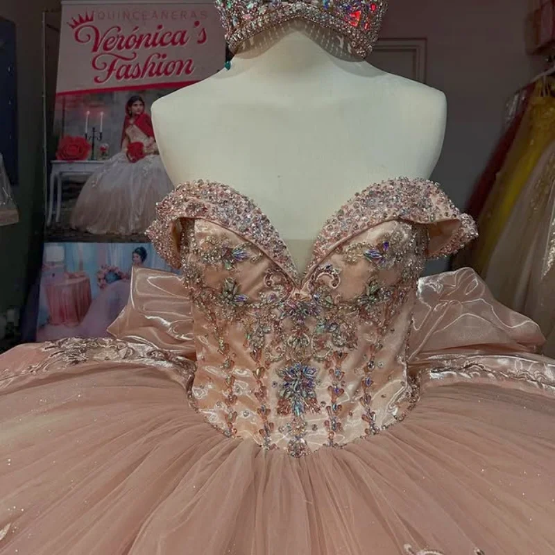 

Customized champagne color Quinceanera Dresses Off the Shoulder sequin appliqueTull Lace Bow Vestido De 15 Quinceanera