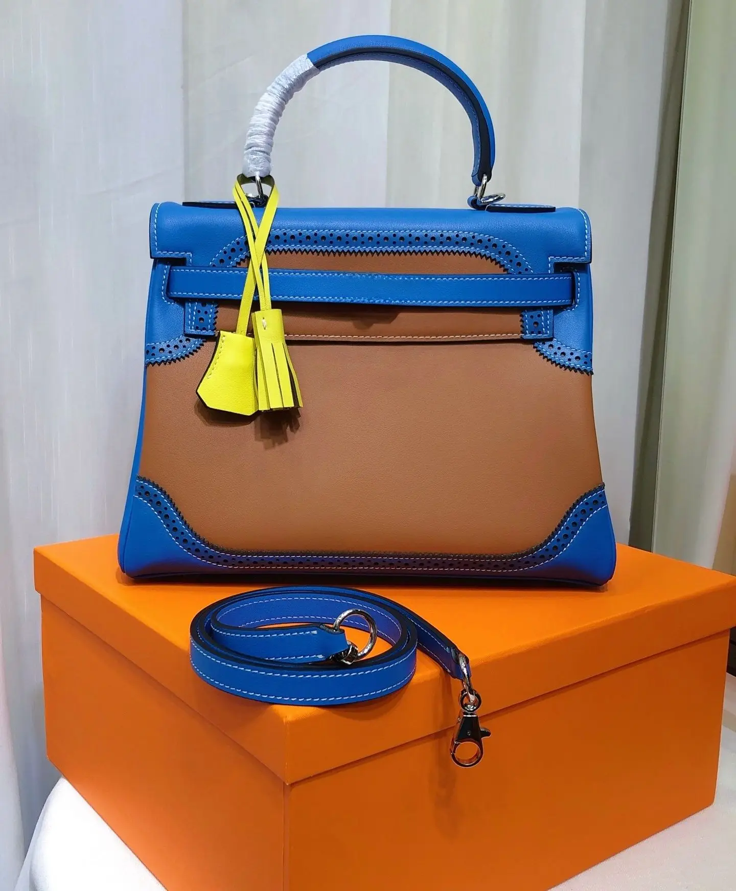 

Crossbody Bag for Women New Fashion Casual Western Style Shoulder Handbag Simple Texture Messenger Small Square Bag.YB