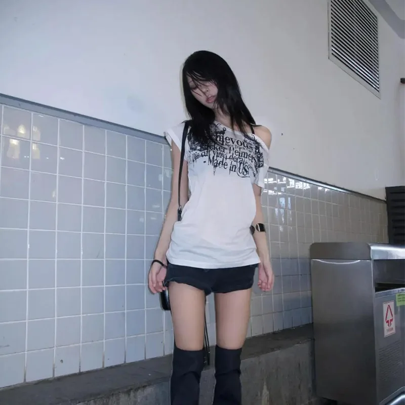 Y2k الجمالية مثير إلكتروني الطباعة تي شيرت غير رسمي المرأة انظر من خلال سليم صالح التي شيرت 2025 الصيف Harajuku الجرونج تي شيرت تقليدي