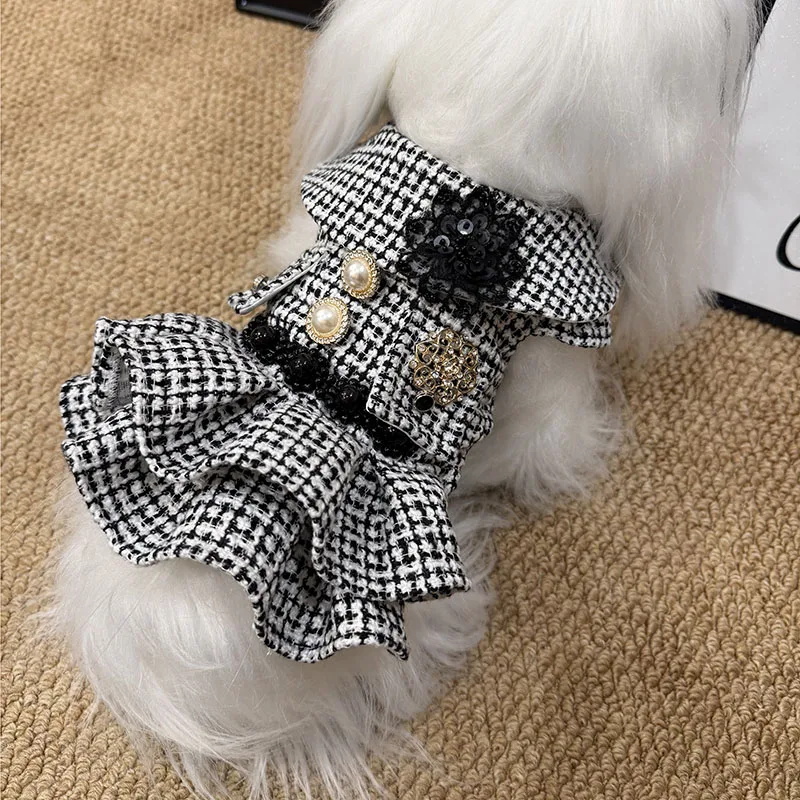 Luxury French Style Pet Tweed Dress Pearl Buttons Lace Flower Decor Ruffle Dress Warm Outfit for Winter Pet Party Photo Shooting