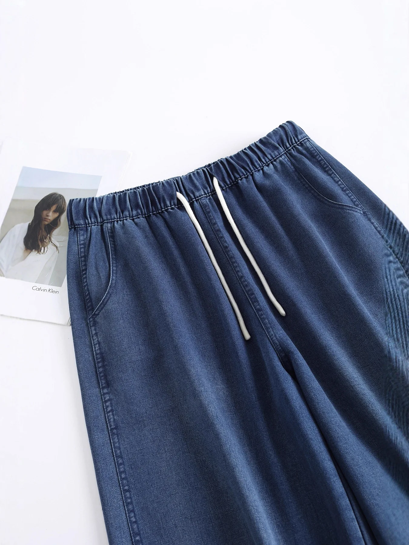 Damskie jeansy w stylu francuskim, nowy retro, z elastyczną talią na sznurku, luźne spodnie dżinsowe w kolorze niebieskim, jesienne, codzienne, modne, proste spodnie.