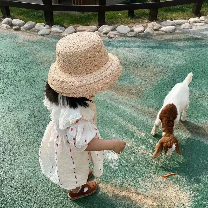 Children Hepburn Wind Straw Hat Ins Sweet Girls Lafite Grass Weaving Beach Sun Hat Child UV Sunscreen Cap Summer Accessories