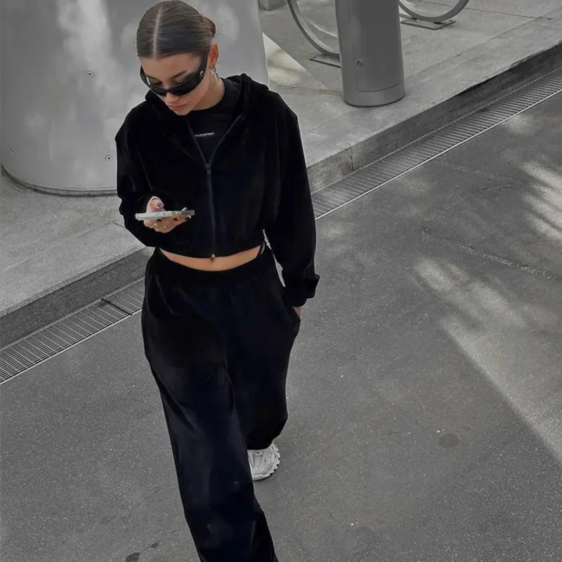 طقم نسائي مكون من قطعتين سترة بقلنسوة وسراويل مرنة طقم ربيعي عصري طقم مريح قابل للتمدد بنطلون عالي الخصر