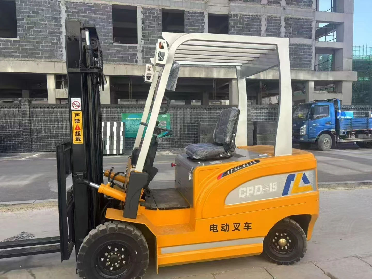 

1ton 2 Ton Electric Forklift China Manufacturer Battery 72v Factory Customization lithium Battery Hydraulic Forklift 3 Ton Price