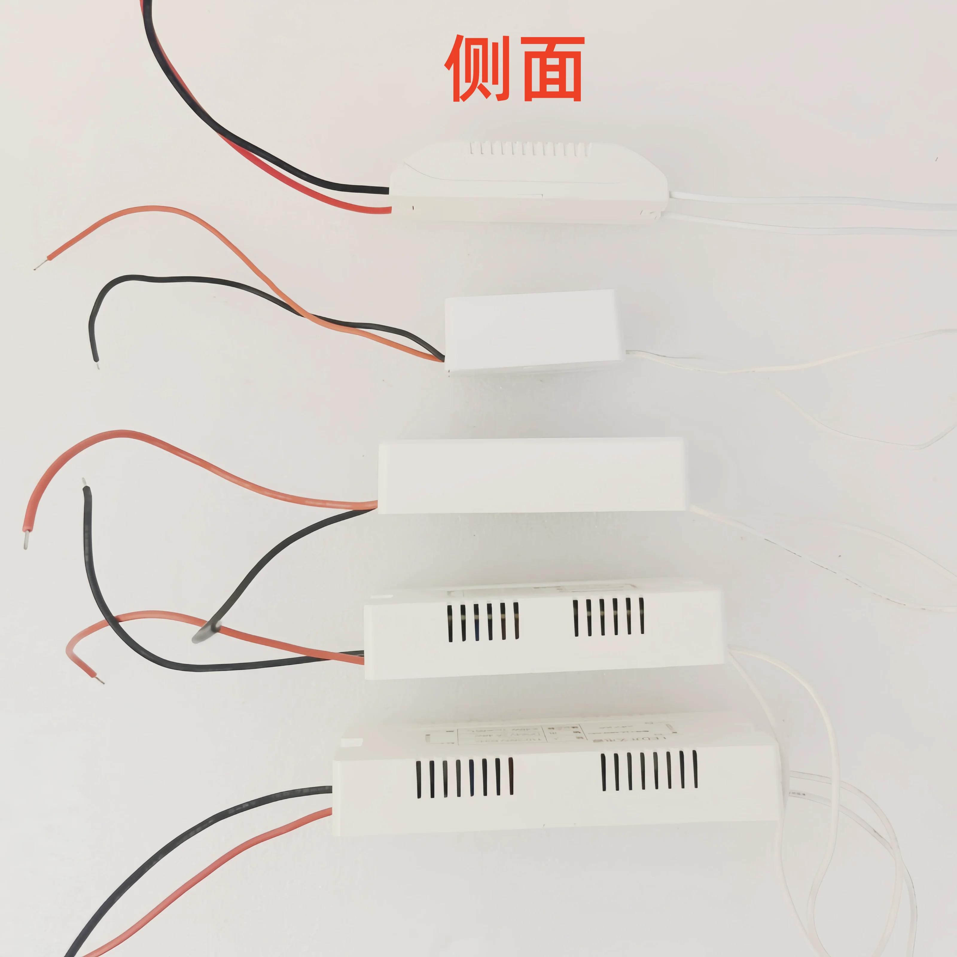 Driver alimentare LED AC110-240V a DC 12W 24W 36W 48W 24 v0.5a 1A 1.5A 2A commutazione AC/DC led power Mini led strip power