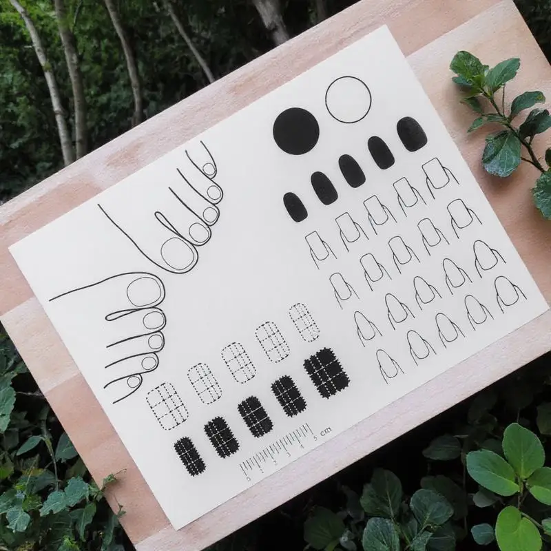 แผ่นซิลิโคนสำหรับปั๊มลายเล็บแบบโปร่งแสงชนิด B แผ่นฝึกปั๊มลายเล็บ แผ่นปิดลายเล็บ อุปกรณ์ตกแต่งเล็บ