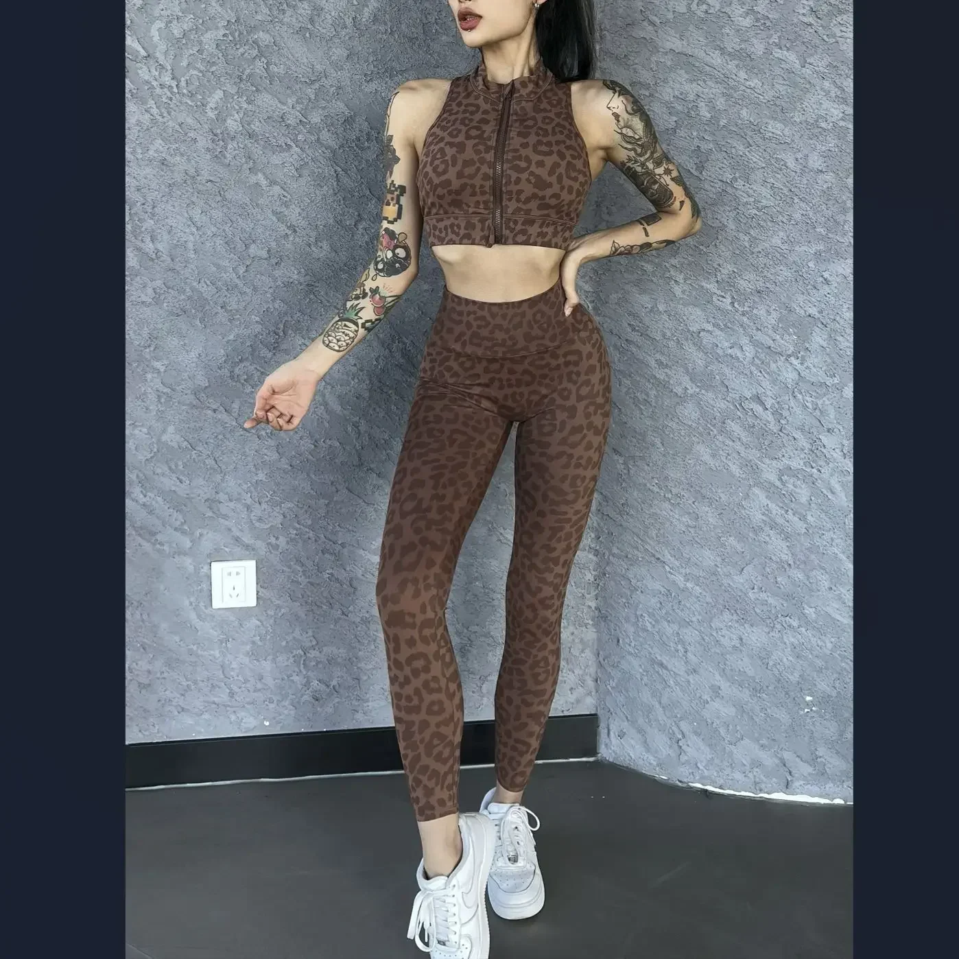 Lightweight Fitness Bra With Chest Pad High W aist Hip Lift Leggings Leopard Print Yoga Nude Breathable Quick Drying Women