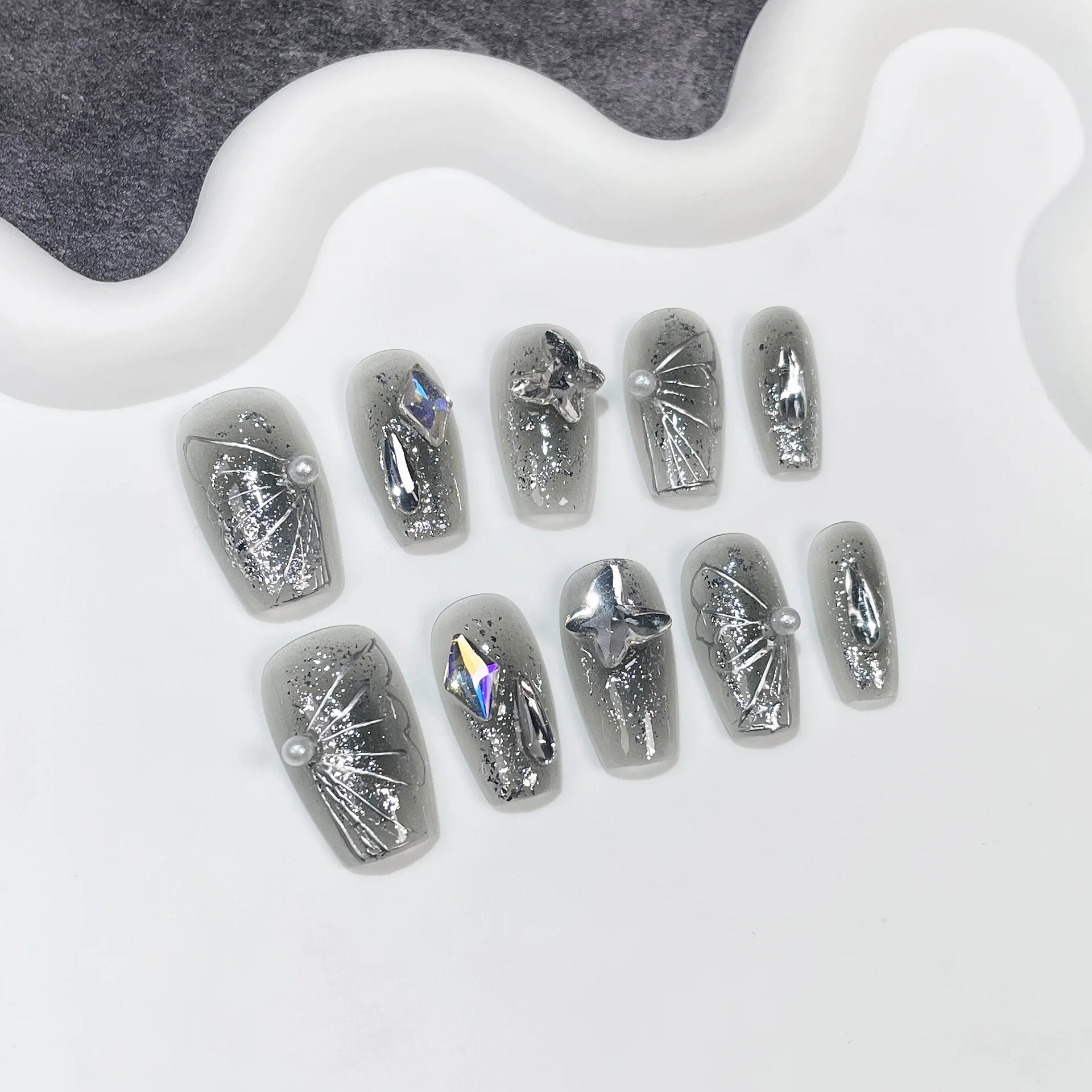 

10pcs Handmade Press-On Nails – European & American Duckbill Shape, Icy French 3D Carved Design, Premium Handmade False Nails