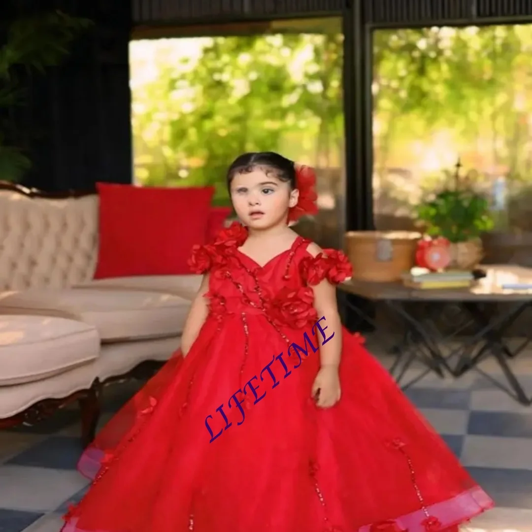 Abito da ragazza di fiori carino e soffice rosso personalizzato con design a spalle scoperte Adatto per feste di compleanno per bambini Feste da ballo Bridesma