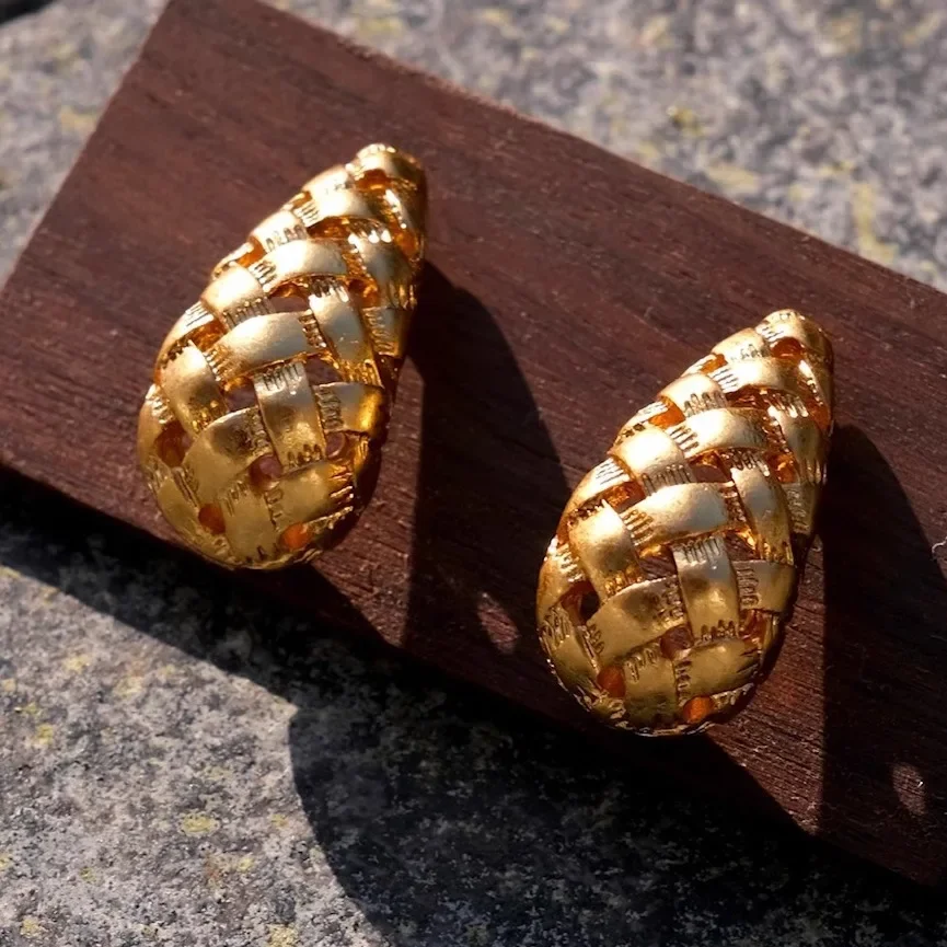 

C ring earrings, plain gold high-end European and American style