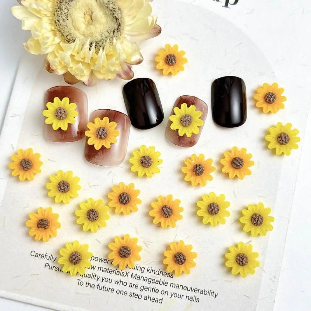 30PCS Minimalist Simulated Sunflower Nail Charms 3D Resin Sweet Flower Nail Art Decorations Cream Glue Manicure DIY Accessories